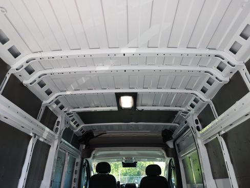 Used 2025 RAM ProMaster 2500 w/ Convenience Group FWD image 23