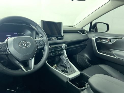 Used 2024 Toyota RAV4 XLE Premium image 29