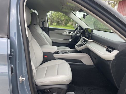 New 2026 Ford Explorer Active w/ Active Comfort Package AWD/4WD image 32