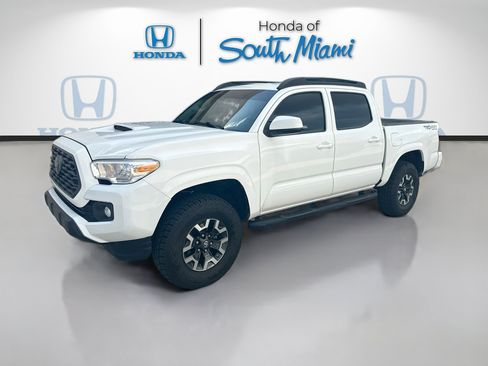 Used 2023 Toyota Tacoma SR AWD/4WD image 3