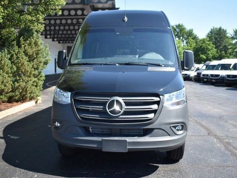 Used 2024 Mercedes-Benz Sprinter 3500 image 2