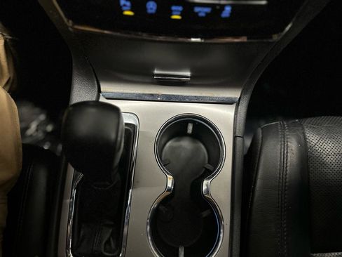 Used 2020 Jeep Grand Cherokee Limited w/ Luxury Group II image 25