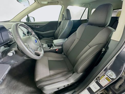 Used 2025 Subaru Outback Premium image 13