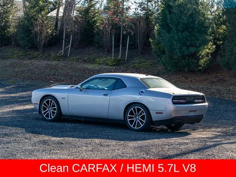 Used 2023 Dodge Challenger R/T image 5