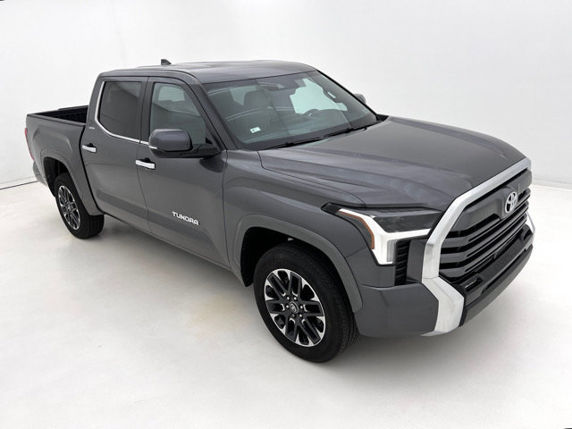 Used 2025 Toyota Tundra Limited AWD/4WD image 2