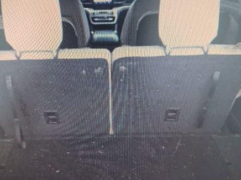 Used 2022 Ford Explorer XLT w/ Equipment Group 202A RWD image 2