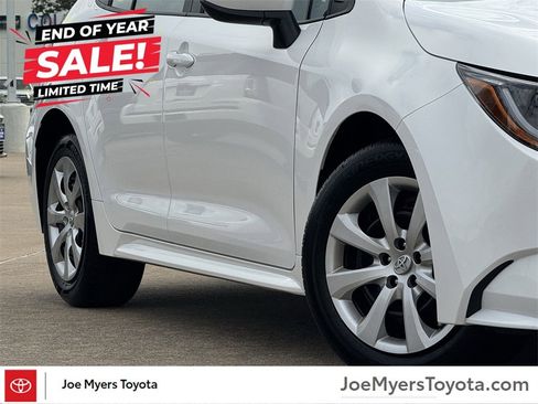 Used 2025 Toyota Corolla LE image 7