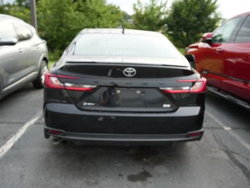 Used 2025 Toyota Camry SE FWD image 8