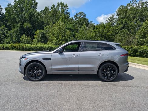 New 2026 Jaguar F-PACE R-Dynamic S image 8