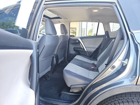 Used 2015 Toyota RAV4 XLE AWD/4WD image 9