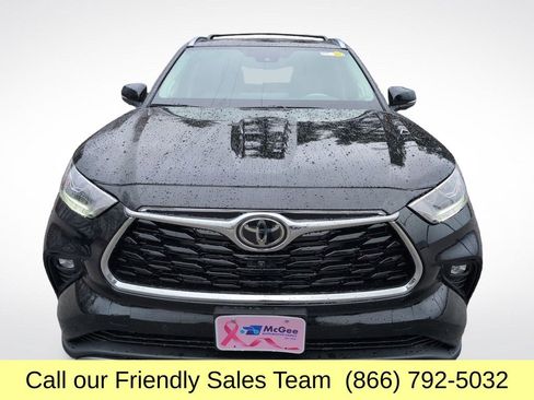 New 2026 Toyota Highlander Platinum AWD/4WD image 8