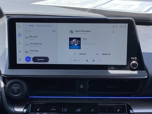 Certified 2026 Toyota Prius XLE FWD image 29