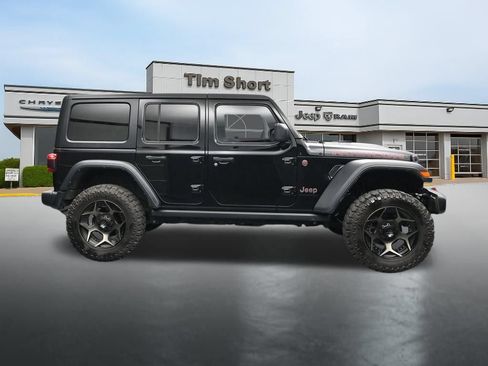 Used 2025 Jeep Wrangler Unlimited Rubicon w/ Convenience Group AWD/4WD image 6