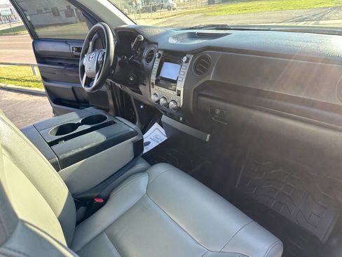 Used 2016 Toyota Tundra SR w/ Tow Package image 17