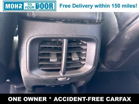 Used 2019 Jeep Cherokee Latitude Plus w/ Cold Weather Group AWD/4WD image 43