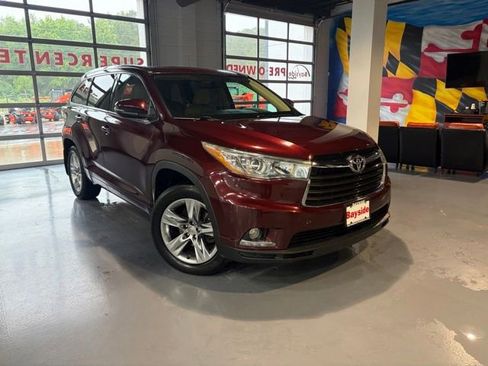 Used 2015 Toyota Highlander Limited AWD/4WD image 2