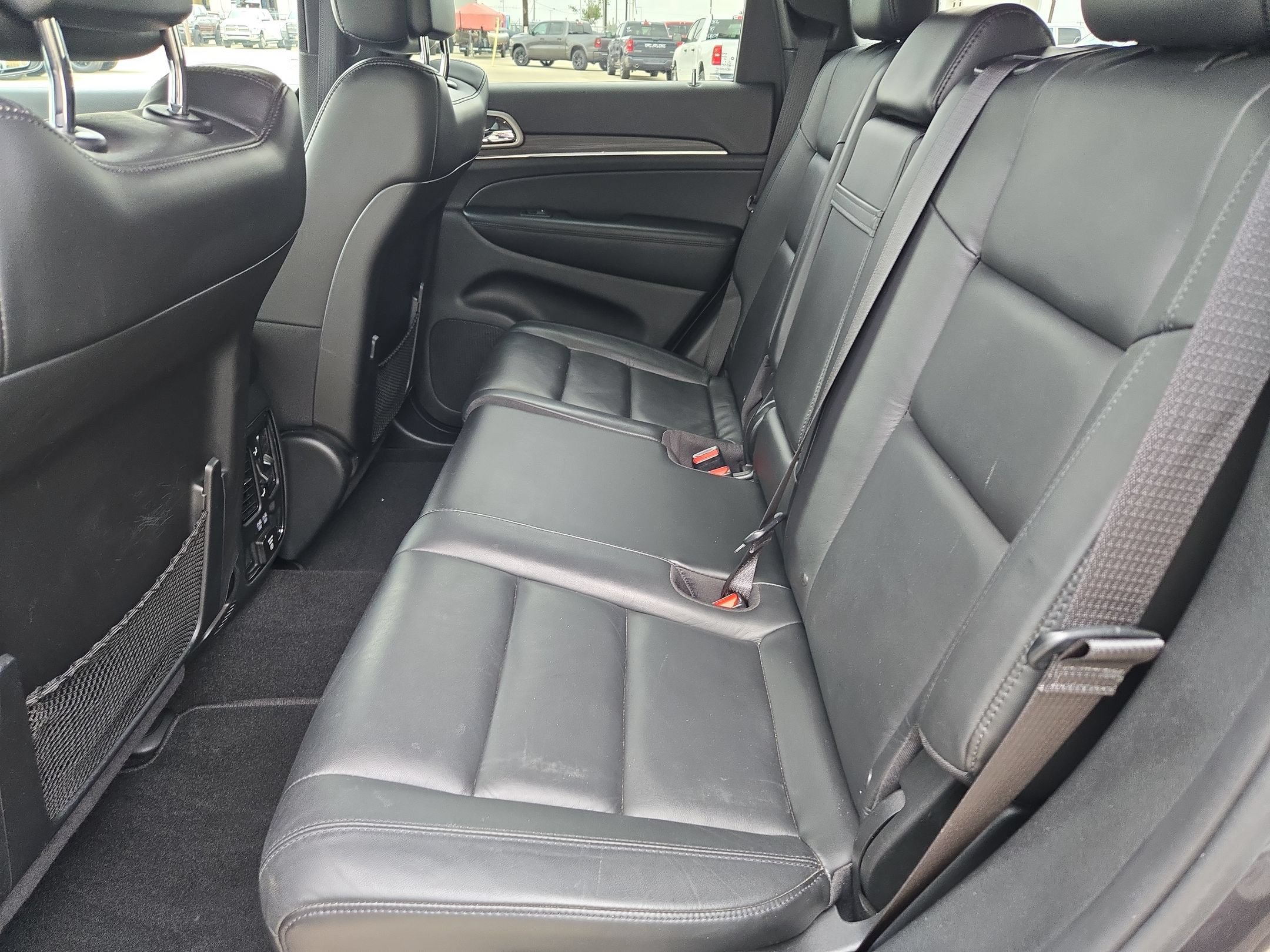 Used 2020 Jeep Grand Cherokee Limited w/ Trailer Tow Group IV RWD image 13