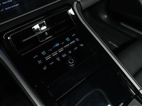 Certified 2025 Porsche Panamera image 25