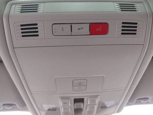 Used 2018 Volkswagen Golf Alltrack SEL image 41