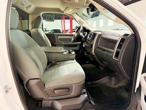 Used 2017 RAM 2500 Tradesman w/ Power & Remote Entry Group image 25