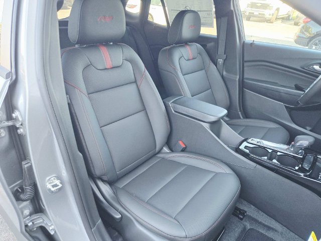 New 2026 Chevrolet Trax RS w/ Sunroof Package FWD image 16