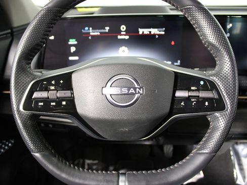 Used 2024 Nissan Ariya FWD image 5