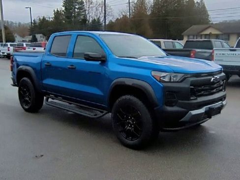 Certified 2023 Chevrolet Colorado Trail Boss w/ LPO, Dark Essentials Package image 2