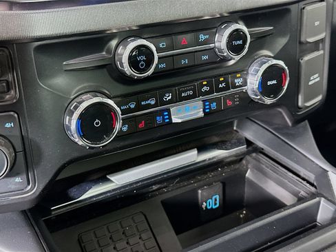 Used 2025 Ford F350 Platinum AWD/4WD image 17