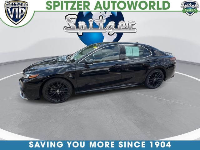 Used 2023 Toyota Camry XSE FWD image 4
