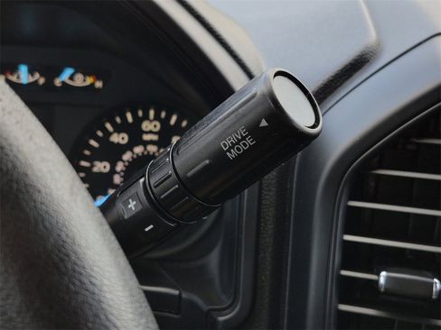 Used 2018 Ford F150 XL w/ Equipment Group 101A Mid image 11