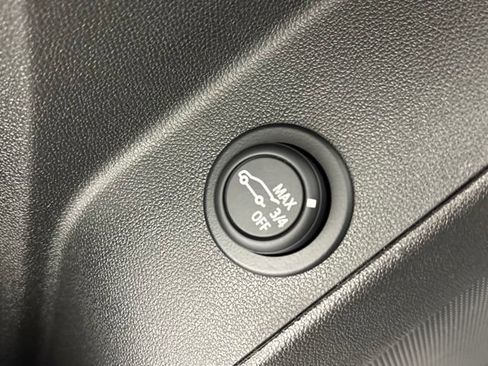 Used 2022 Chevrolet Equinox LT FWD image 14