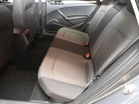 Used 2020 Volkswagen Passat 2.0T S image 3