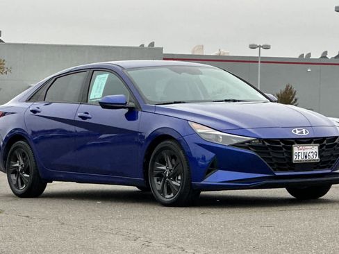 Used 2021 Hyundai Elantra SEL w/ Convenience Package image 5