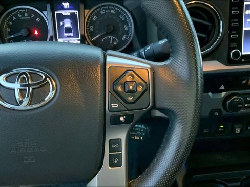 Used 2020 Toyota Tacoma Limited image 24