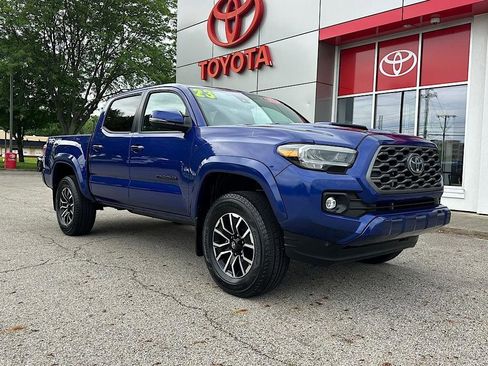 Certified 2023 Toyota Tacoma TRD Sport w/ Technology Package AWD/4WD image 7