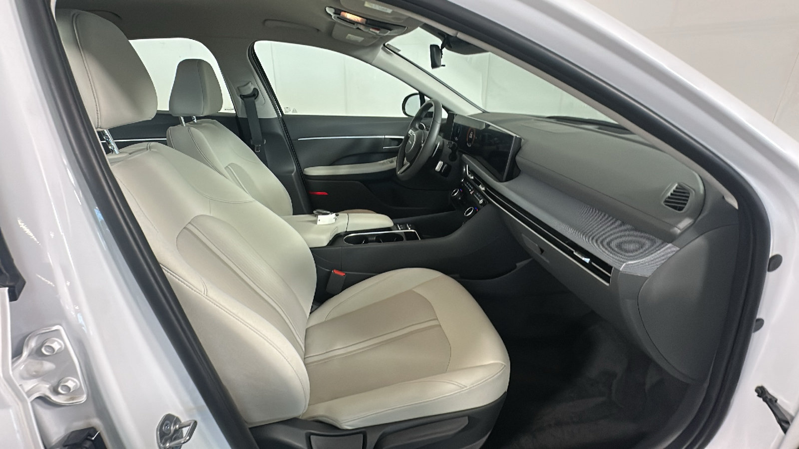 Certified 2026 Hyundai Sonata SEL FWD image 35