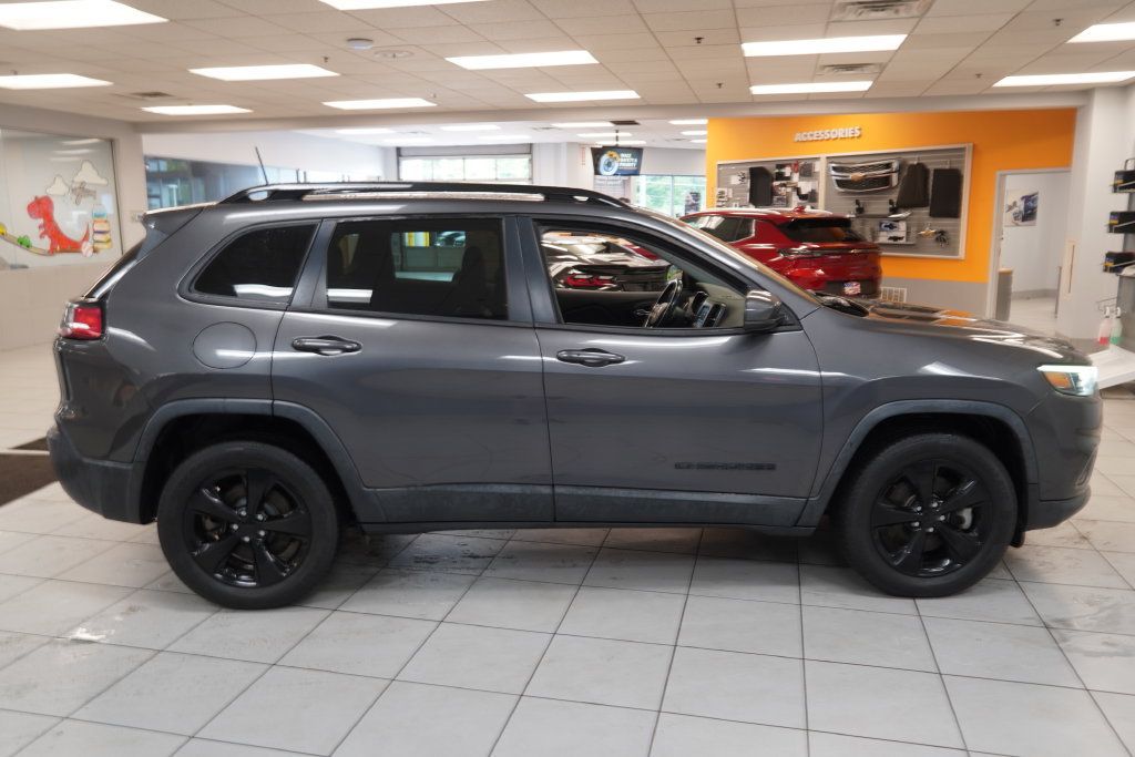 Used 2019 Jeep Cherokee Latitude Plus AWD/4WD image 13