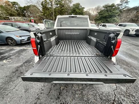 New 2025 Toyota Tacoma TRD Off-Road image 31