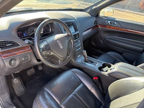 Used 2013 Lincoln MKT Limo image 12
