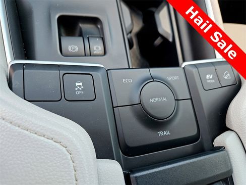 Used 2024 Toyota Grand Highlander Limited image 18