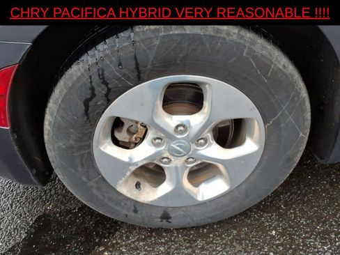 Used 2018 Chrysler Pacifica Limited w/ Advanced Safetytec Group image 7