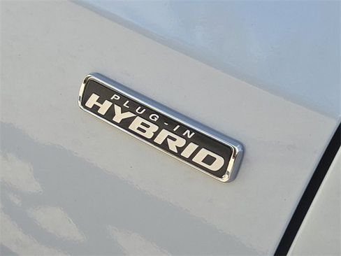 New 2025 Ford Escape SE image 10