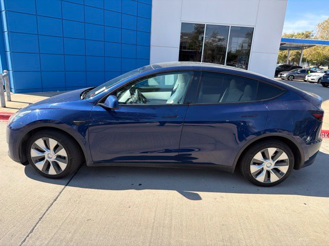 Used 2022 Tesla Model Y Long Range AWD/4WD image 8