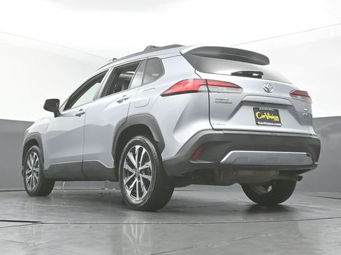 Used 2022 Toyota Corolla Cross XLE w/ Convenience Package image 44