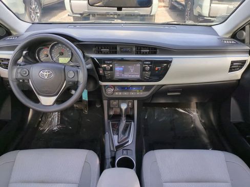 Used 2015 Toyota Corolla LE image 14