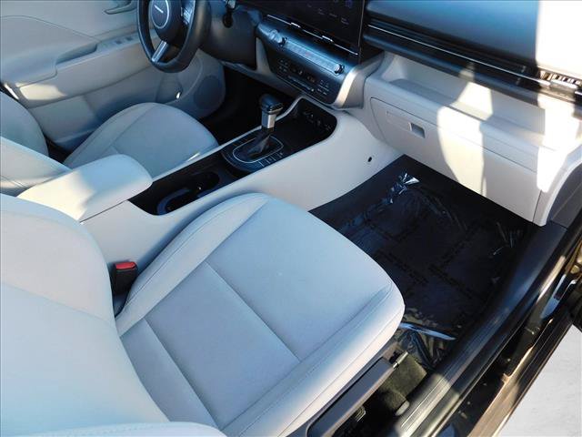 Used 2025 Hyundai Kona SEL FWD image 28