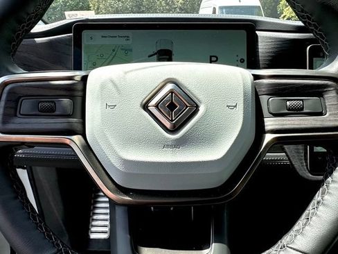 Used 2024 Rivian R1S Adventure AWD/4WD image 17