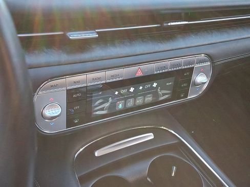 Used 2023 Genesis G90 3.5T image 23