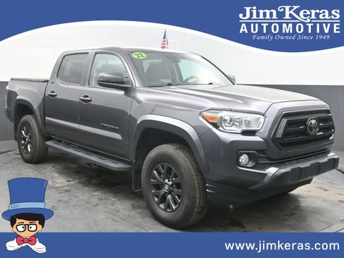 Used 2022 Toyota Tacoma SR5 w/ SR5 Appearance Package (SM) image 1