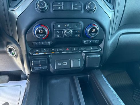 Used 2021 Chevrolet Silverado 1500 LTZ w/ LTZ Premium Package AWD/4WD image 23
